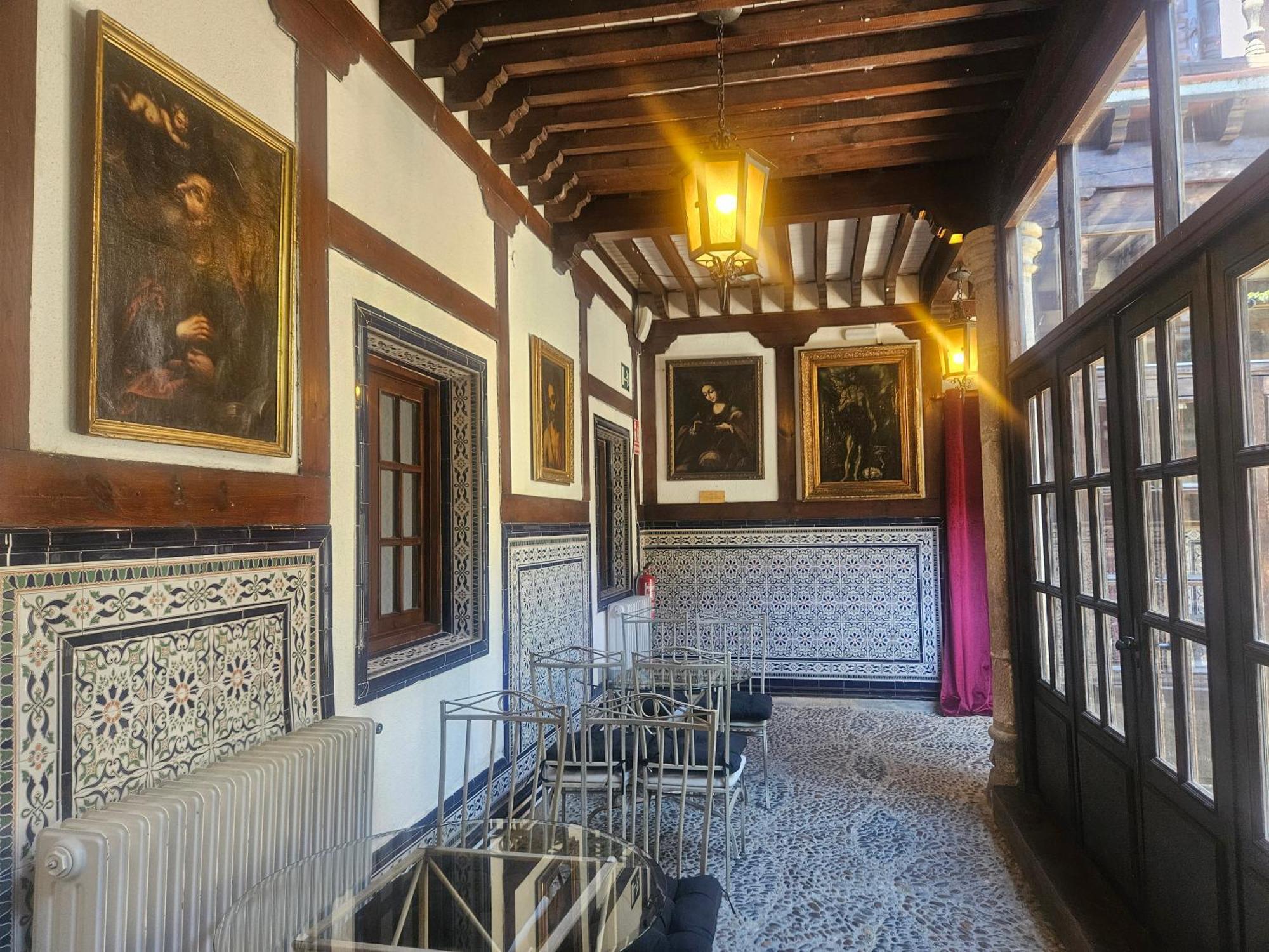 Hotel Real De 2*